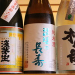 当店の焼酎・日本酒は店主がこだわって厳選した限定銘柄などを取り揃えております。