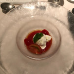 タント・タント　 - ブレンドチーズとフルーツトマトのカプレーゼ仕立て