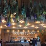 TRUNK (LOUNGE) - 