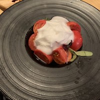 THE RIGOLETTO - ブッラータチーズのカプレーゼ