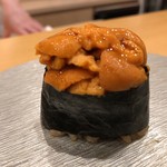 鮨 真菜 - 馬糞雲丹