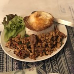 タイキッチン チャバ - ガパオルアミット1600円