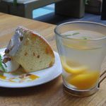 イデーカフェ パルク - アプリコットジンジャーホット