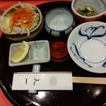 Ginza Tenichi - 小鉢とサラダ