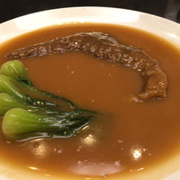 スーツァン・レストラン陳 渋谷店 - 毛鹿鮫のふかひれ姿煮（4人前）。