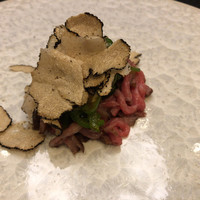 スーツァン・レストラン陳 渋谷店 - 名物、青椒肉絲。トリュフを大盤振る舞い！