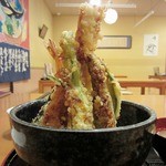 Genpatey - 「タワー天丼(\900)」を横からアップ。