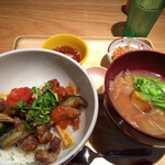 Marumokicchin - 豚肉と野菜の肉味噌和え