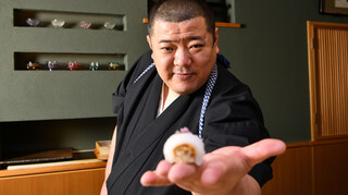 Zouroku Yuuzan - 主人とお寿司