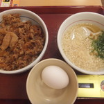 Nakau - 和風牛丼小うどんセット500円、クーポンで生卵70円が無料(2019.5.8)