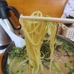 Saikou Ramen - 麺は中太ストレート。