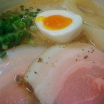 ラーメン家 みつ葉 - 豚CHIKIしょうゆ　700円