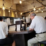 ラーメン専門店 徳川町 如水 - 店内