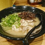 唐人町商店街 ラーメンまるとん - 豚骨ラーメン［¥550］