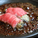牡蛎和黑毛和牛日式牛肉火锅
