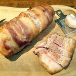 ラ プランシュ - 北海道六白純粋黒豚ヒレバラロールと富士幻豚バラ肉