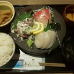 Gotoujin - 旬の刺盛り定食 1,000円