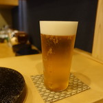 すし処 睦月 - 薄張グラスの生ビールが美味しい