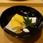 すし処 睦月 - とうもろこし天ぷら