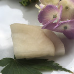 カフェアンドショップ ロータスランド - 2019/06/18
      週替りおまかせセット 550円
      ・米粉麺の冷やし豆乳担々麺
      ・ブロッコリーのマヨネーズ和え
      ・新じゃがいもの甘辛
      ・梅のおむすび