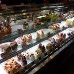欧風菓子工房シャウムクレーム - 2011.12.30 店内（ショーケース）