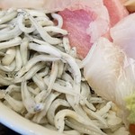 海鮮めし屋 磯人 - 今年食べた白須ではNo.1の大きさ