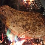レストラン　ブー - 料理写真:2019年6月、薪焼き始まりました。横浜で唯一薪を作っている薪職人さんが２年乾燥させた薪(２年乾燥は希少です)を使います
今はケヤキ。
強い炎で外はカリッと、中はジューシー、おまけに燻香もついて美味しい事だらけです。