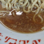 ラーメン二郎 - このスープにはたまご合う！