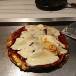 Chibo - 1903_Chibo-千房- Gandaria City_Cheese Yaki@105,000Rp(チーズお好み焼き) チーズたっぷり！