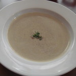 ビストロ コティディアン - 本日のポタージュ：レンズマメのポタージュ