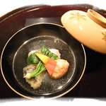 Kajikawa - 海老しんじょうとしいたけ、さといもの椀物