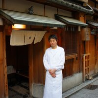 鮨まつもと - お店の人の写真は極力のせませんが、ご主人と意気投合して撮影、掲載の許可をいただきました