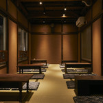 Roji No Ura Tourou Ichi No Nishifuna - 畳で座布団。ザ・昭和な雰囲気で呑み。