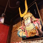津軽郷土料理 がるがる新宿店 青森居酒屋 - BOX席頭上のねぶたオブジェ。立体です！