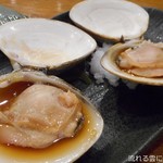 蔵元の酒と直送の魚 さかまる - ハマグリ焼き