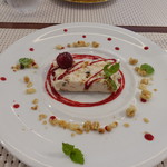 ビストロ ダイア - たっぷりナッツとドライフルーツのヌガーグラッセ