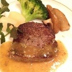 メインダイニングルーム - ステーキ