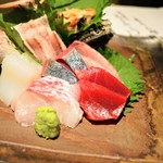 黒ひげ - 刺身の盛り合わせ