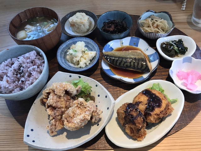 おうちごはん寺子屋 津新町 和食 その他 食べログ おうちごはん寺子屋 津新町 和食 その他 食べログ