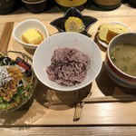 Kodawariya Kicchinrabo Muku - きまぐれ膳¥1,400-