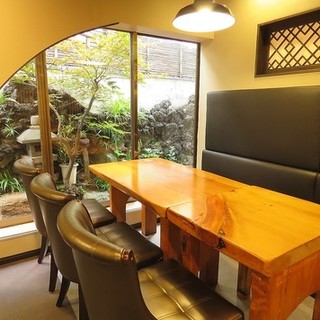 オープン席は家族や友人と、宴会などの利用に最適です！