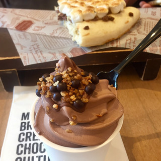 MAX BRENNER CHOCOLATE BAR_1