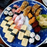 田井中 - 料理写真:握り寿司は間違いない味( ´∀｀ )b