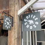 ショウゾウ コーヒー ストア - ロゴに寄る。