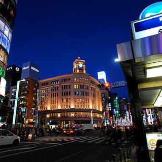 ``3 minutes walk from Higashi Ginza Station'' ``5 minutes walk from Ginza Station'' Convenient access