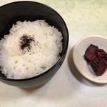 Hatsue Dainingu - ご飯　ゆかり　漬物