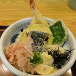 手造りうどん 楽々 - 天ぶっかけ（冷）980円