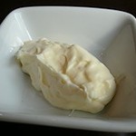 イル　テゾーロ - 自家製バターが美味しいです