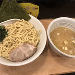 釜利家 - 濃厚つけ麺 特盛り 800円