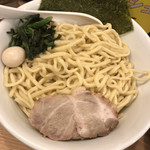 釜利家 - つけ麺 特盛りの麺